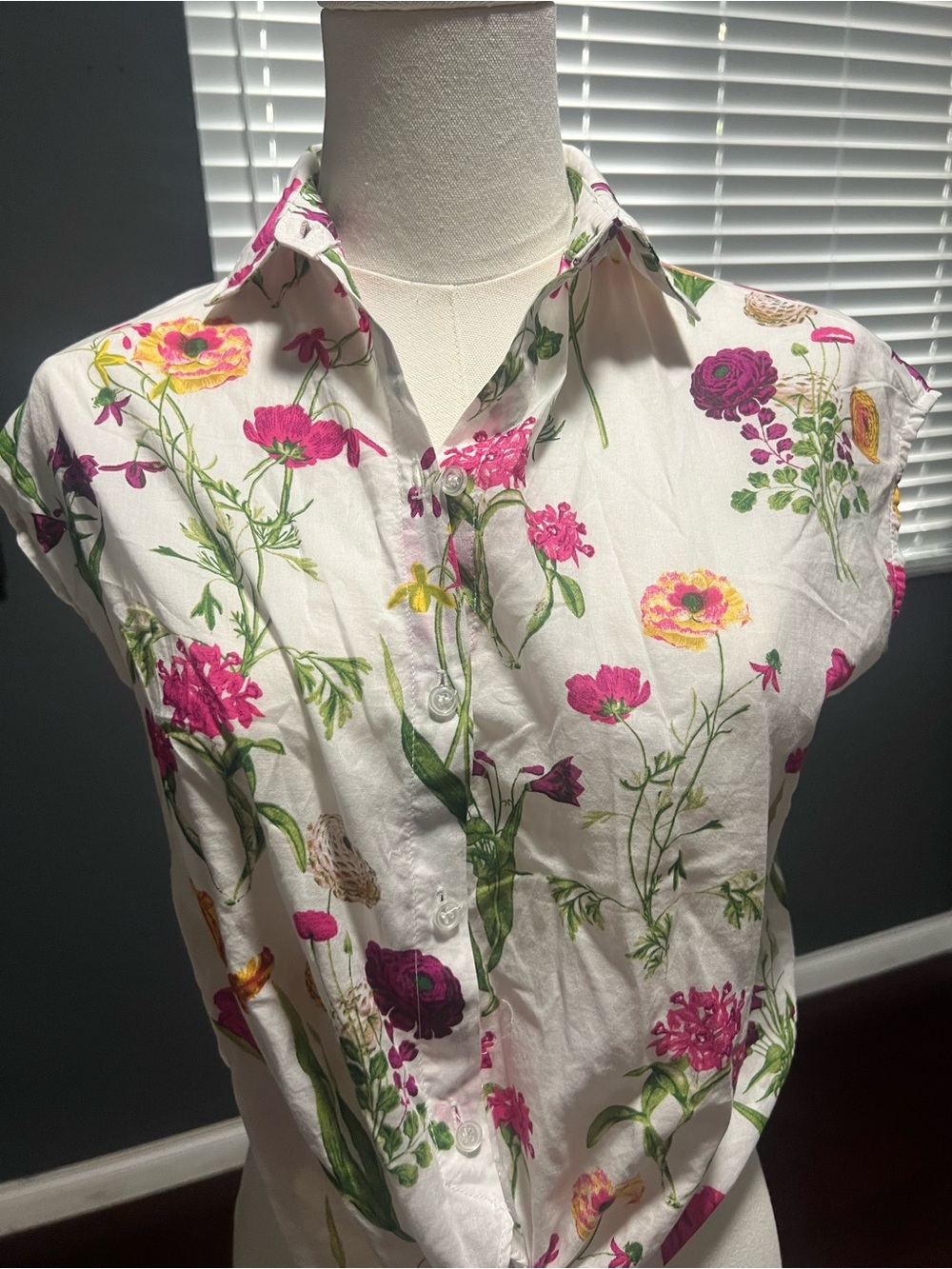 Haver and Blair White Floral Button-Up Shirt with Pink & Green Print. Size XS